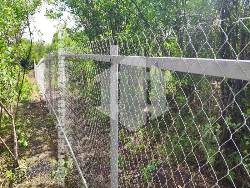 Забор из сетки рабицы на профильном каркасе 128 метров