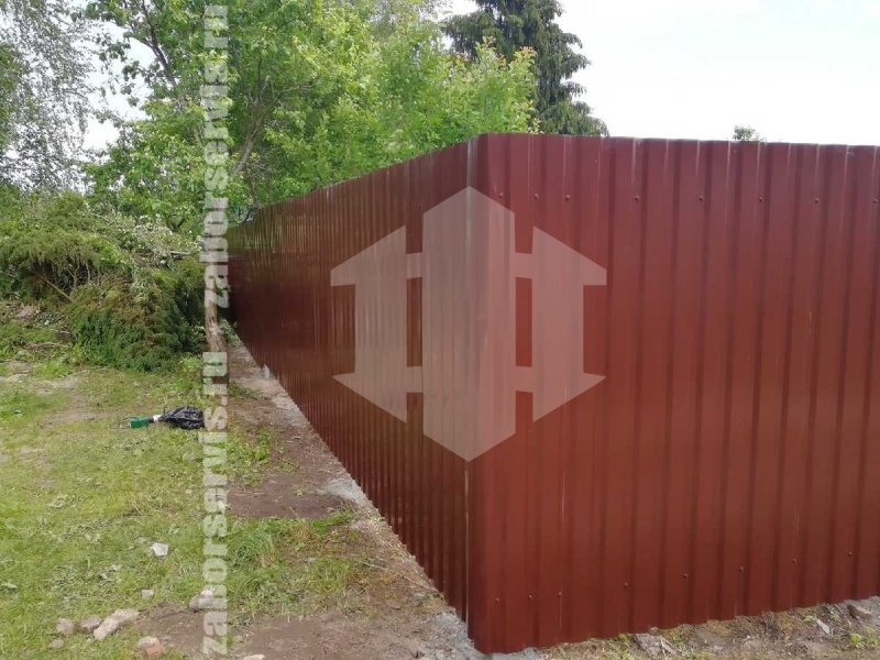 Забор из профнастила с бетонированием столбов 160 метров