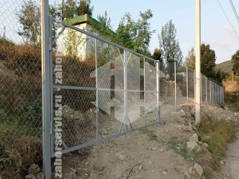 Забор из сетки рабицы с проволокой 185 метров