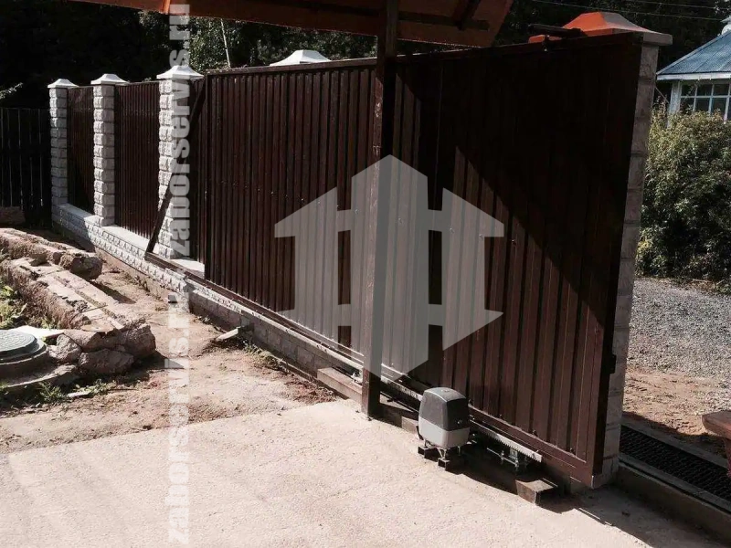 Забор из профнастила на ленточном фундаменте 70 метров