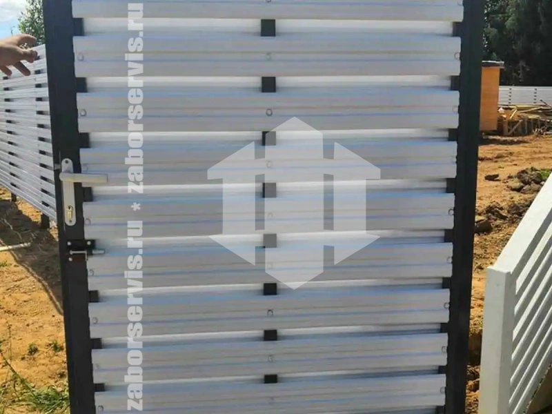 Забор из металлического штакетника оцинкованный 65 метров