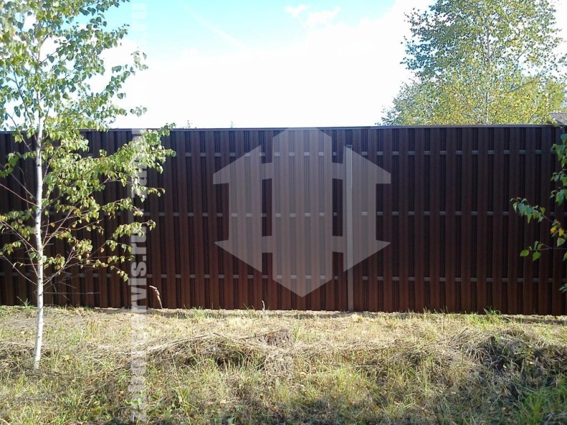 Забор из евроштакетника в шахматном порядке 154 метра