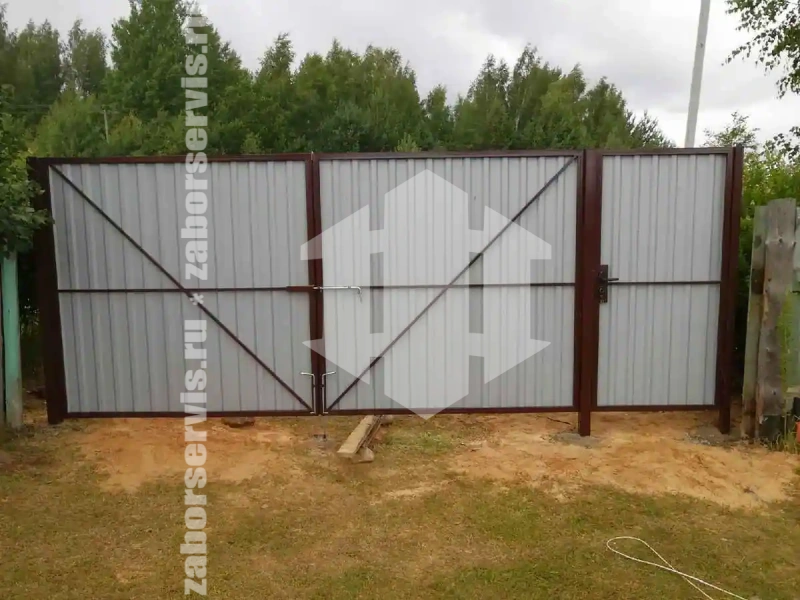 Забор из профнастила с воротам 83 метра