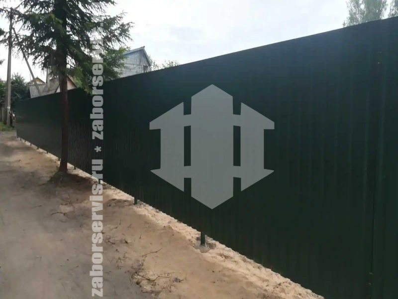 Забор из профнастила с бетонированием столбов 70 метров