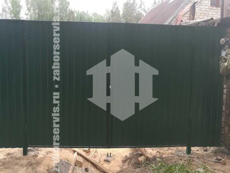 Забор из профнастила с бетонированием столбов 70 метров