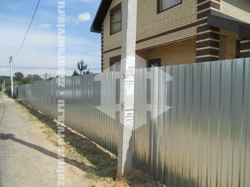 Оцинкованный забор из профнастила 45 метров