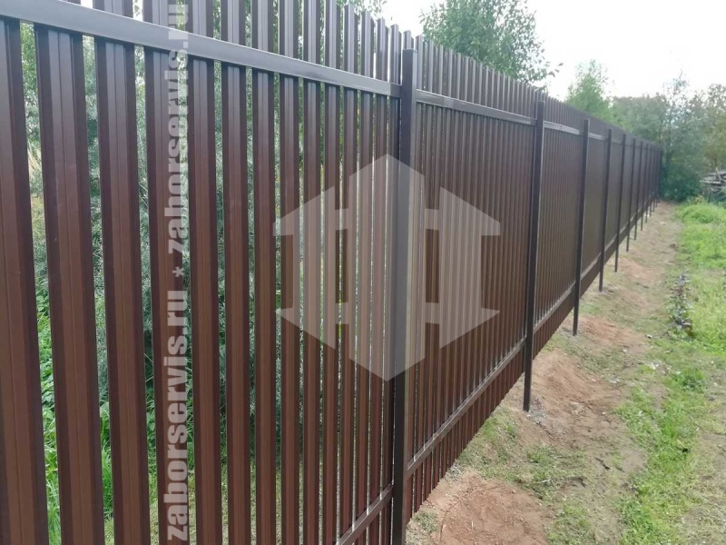Забор из металлического штакетника 6 соток