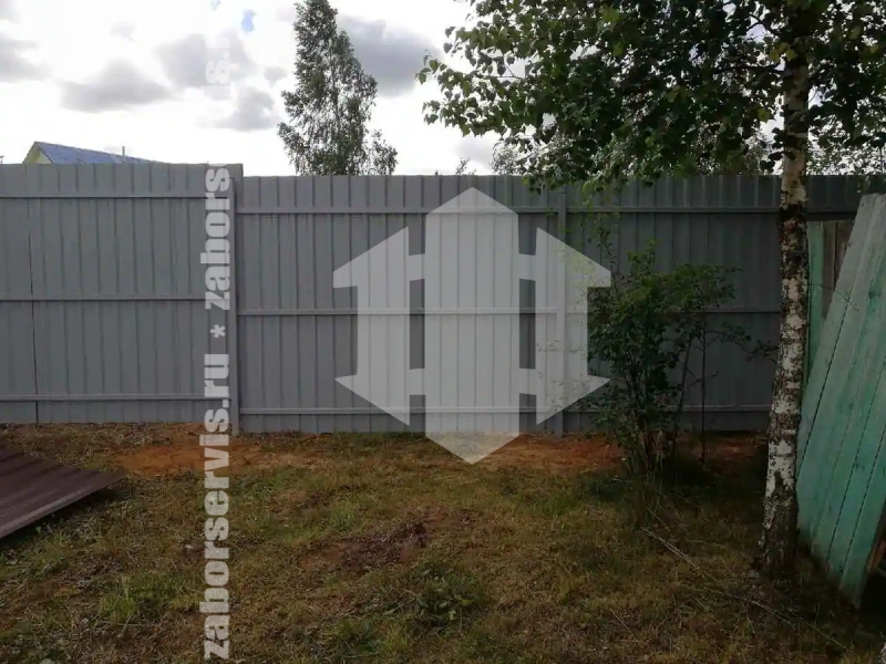 Забор из профнастила с воротам 83 метра