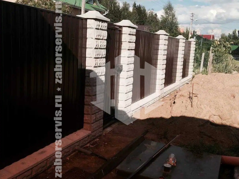 Забор из профнастила на ленточном фундаменте 70 метров