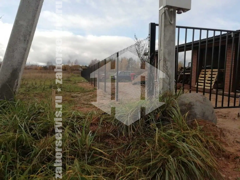 Забор из сетки рабицы с проволокой 155 метров