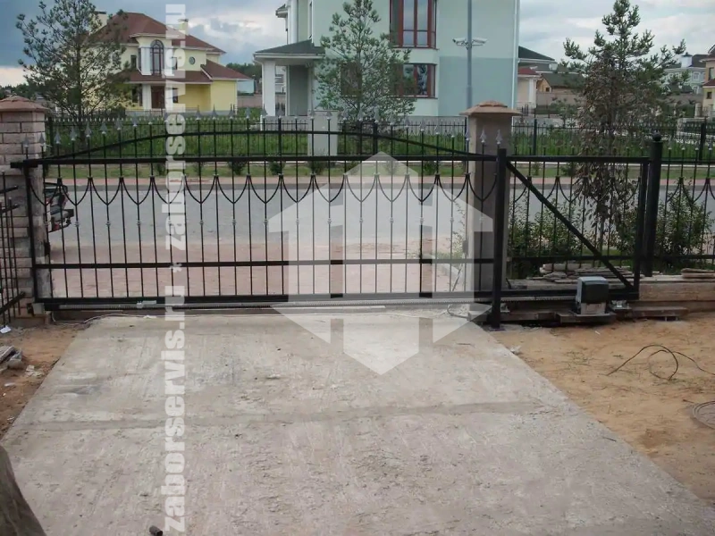 Сварной забор с откатными воротами 90 метров